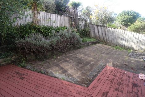 Photo of property in 2/879 East Coast Road, Northcross, Auckland, 0632