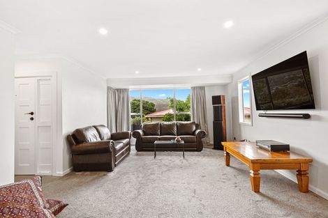 Photo of property in 26 Raroa Terrace, Tawa, Wellington, 5028