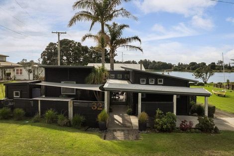 Photo of property in 32 Roretana Drive, Athenree, Waihi Beach, 3177