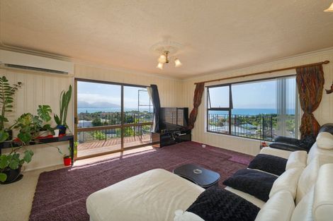 Photo of property in 72 Churchill Street, Kaikoura, 7300