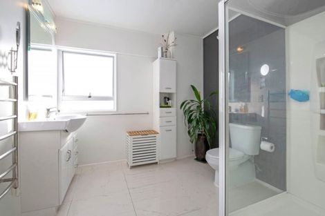 Photo of property in 132 Sandspit Road, Shelly Park, Auckland, 2014