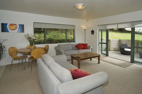 Photo of property in 10 Sherwood Grove, Northcross, Auckland, 0630