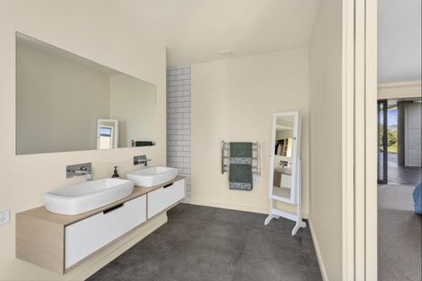 Photo of property in 37 Jarrett Terrace, Leamington, Cambridge, 3432