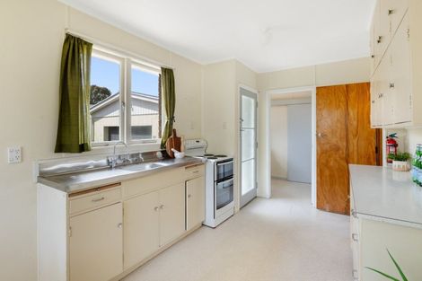Photo of property in 129 Otumoetai Road, Brookfield, Tauranga, 3110