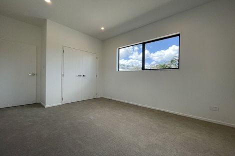 Photo of property in 1/11 Oteha Valley Road, Northcross, Auckland, 0632