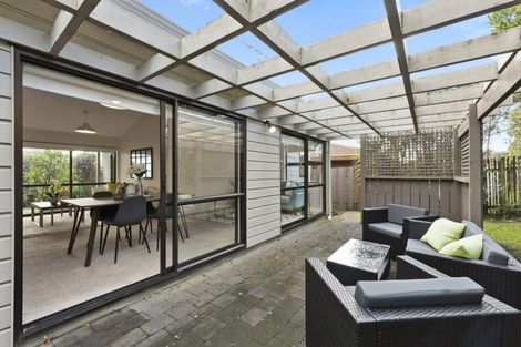 Photo of property in 487a Beach Road, Murrays Bay, Auckland, 0630