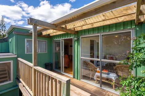 Photo of property in 69 Sims Road, Te Horo Beach, Otaki, 5581