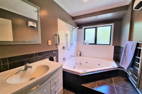 Photo of property in 79 Amberley Avenue, Highbury, Palmerston North, 4412