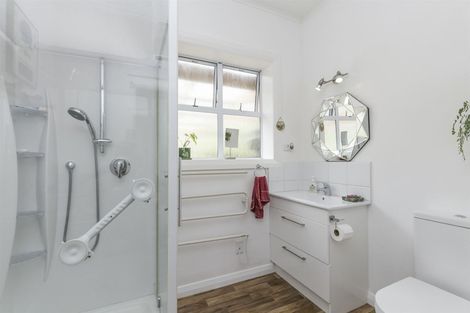 Photo of property in 22 Hathaway Avenue, Karori, Wellington, 6012