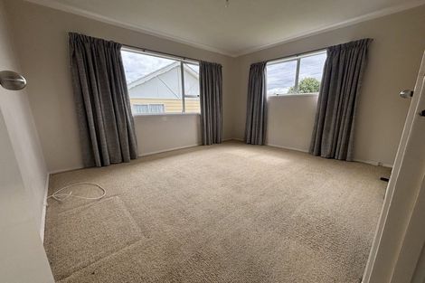 Photo of property in 1/79 Flanshaw Road, Te Atatu South, Auckland, 0610