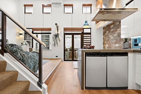 Photo of property in 1b/5 Charlotte Street, Eden Terrace, Auckland, 1021