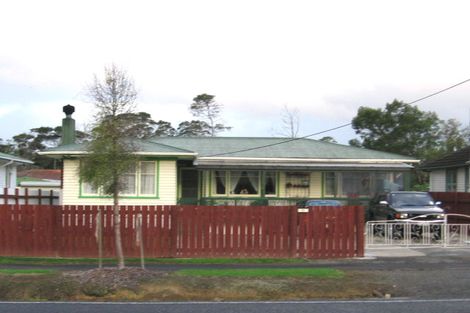 Photo of property in 12 Birdwood Road, Swanson, Auckland, 0612