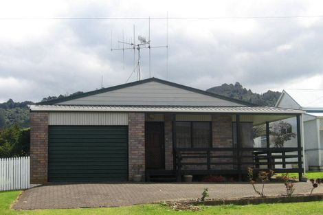 Photo of property in 31 Beach Road, Waihi Beach, 3611