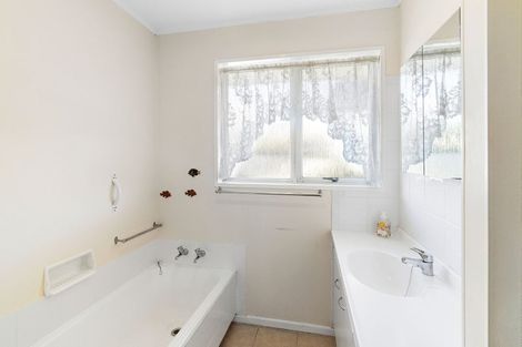 Photo of property in 27 The Avenue, Levin, 5510