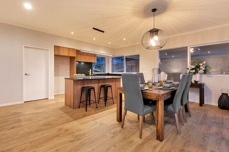 Photo of property in 31 Nellie Drive, Kumeu, 0810