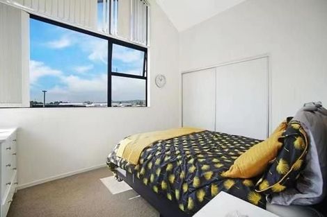 Photo of property in 55 Battalion Drive, Papakura, 2110