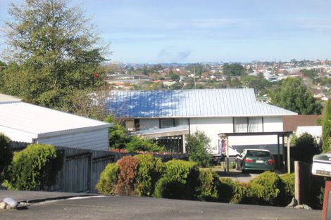 Photo of property in 1/14 Moxham Grove, Massey, Auckland, 0614