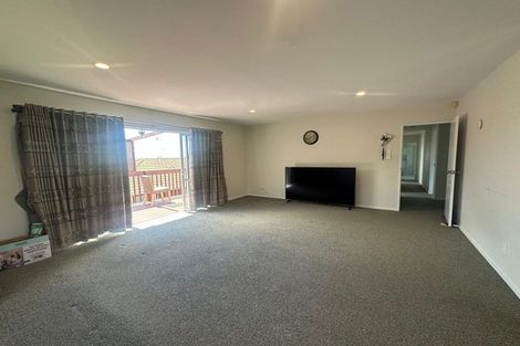 Photo of property in 15a Te Atatu Road, Te Atatu South, Auckland, 0610