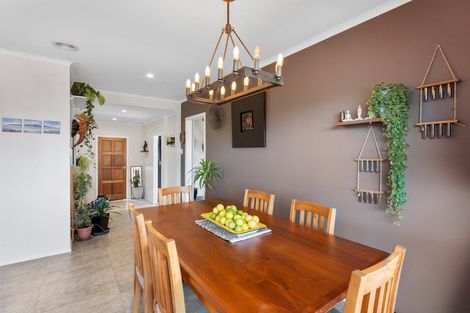 Photo of property in 51 Toru Road, Paraparaumu Beach, Paraparaumu, 5032