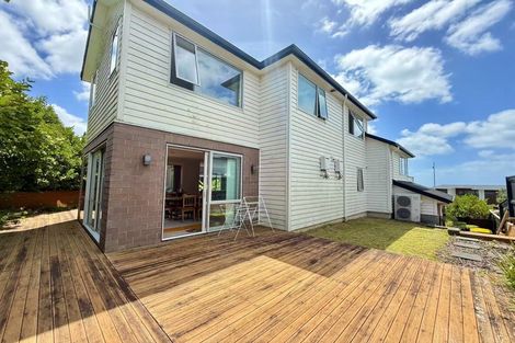 Photo of property in 52 Caldera Drive, Long Bay, Auckland, 0630