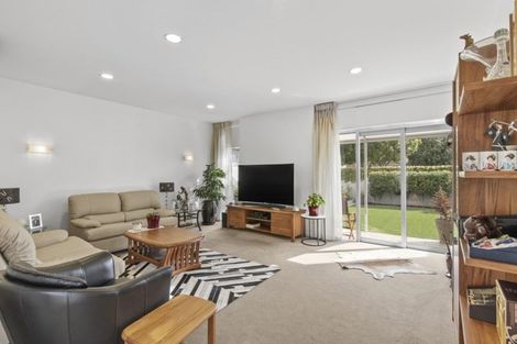 Photo of property in 8 Sylvan Park Avenue, Milford, Auckland, 0620