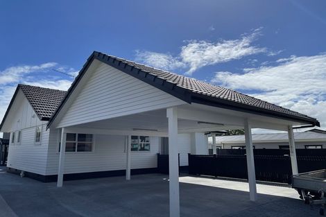 Photo of property in 3 Ussher Place, Pakuranga Heights, Auckland, 2010