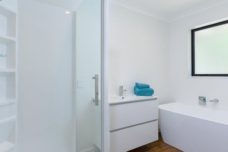 Photo of property in 213a Waikawa Road, Waikawa, Picton, 7220