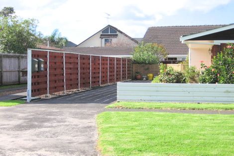 Photo of property in 2/3 Jern Place, Eastern Beach, Auckland, 2012