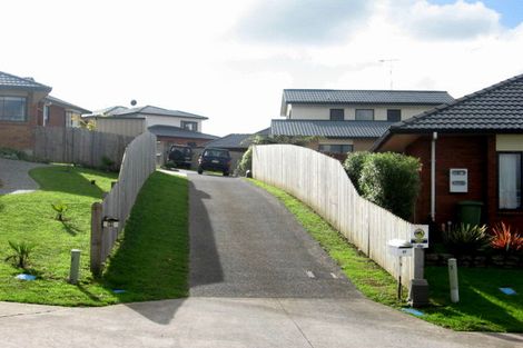 Photo of property in 27 Saralee Drive, Manurewa, Auckland, 2105