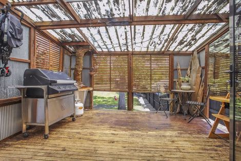 Photo of property in 7 Kamara Road, Glen Eden, Auckland, 0602