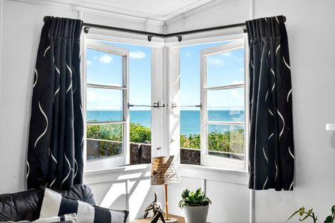 Photo of property in 289 Clifton Road, Te Awanga, 4102