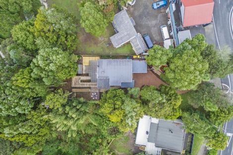 Photo of property in 220 Woodlands Park Road, Titirangi, Auckland, 0604