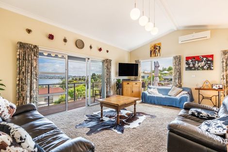 Photo of property in 45 Tremaine Avenue, Two Mile Bay, Taupo, 3330