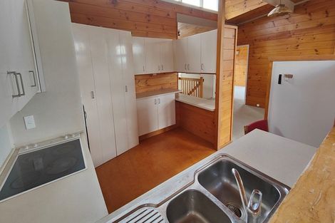 Photo of property in 16 Callard Place, Riverlea, Hamilton, 3216