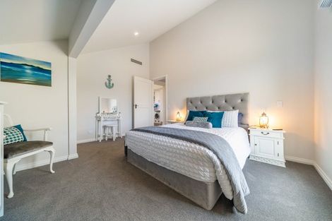 Photo of property in 87 Rutherford Drive, Waikanae Beach, Waikanae, 5036
