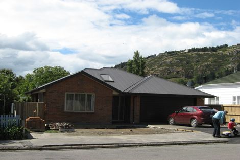 Photo of property in 19 Marsden Street, Heathcote Valley, Christchurch, 8022