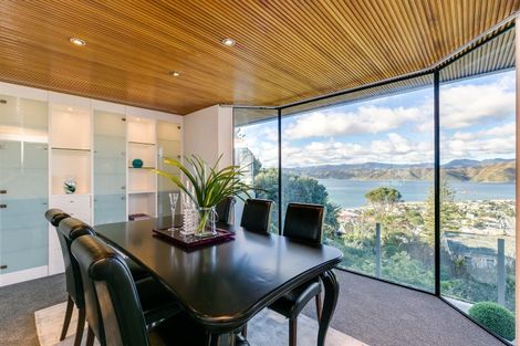 Photo of property in 32 Seatoun Heights Road, Seatoun, Wellington, 6022
