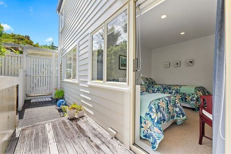 Photo of property in 10a Scarboro Terrace, Murrays Bay, Auckland, 0630