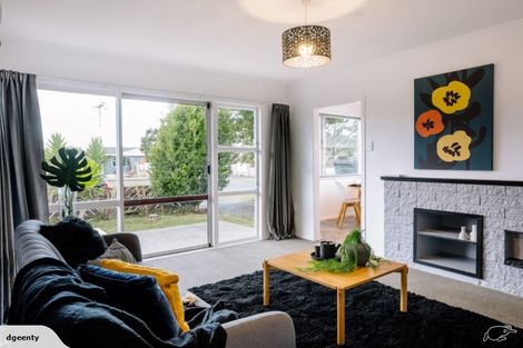 Photo of property in 79 Collins Road, Melville, Hamilton, 3206