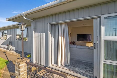 Photo of property in 57 Manuka Street, Castlecliff, Whanganui, 4501