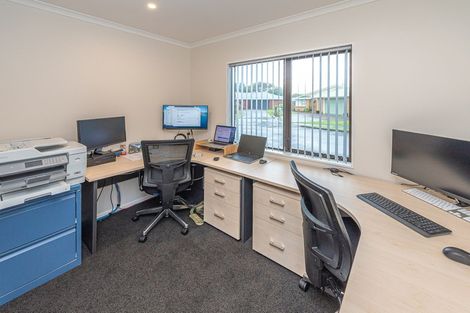 Photo of property in 1 Loader Place, Tawhero, Whanganui, 4501