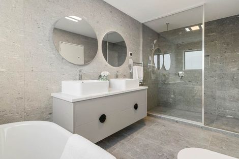 Photo of property in 36 Paparahi Place, Wainui, 0992