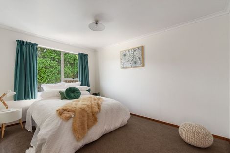 Photo of property in 4a Lavery Place, Sunnynook, Auckland, 0632