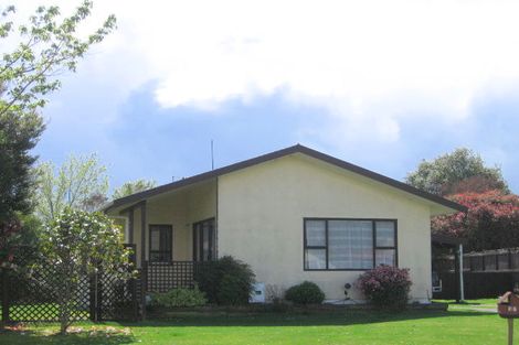 Photo of property in 37 Tennyson Drive, Owhata, Rotorua, 3010