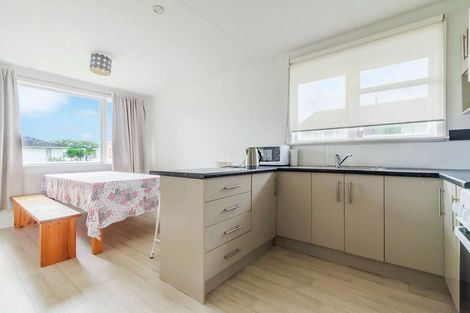 Photo of property in 92 Chingford Close, Mangere, Auckland, 2022