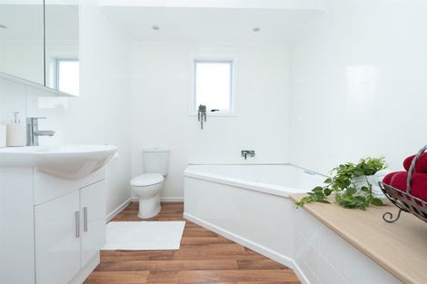 Photo of property in 36 Mears Road, St Andrews, Hamilton, 3200