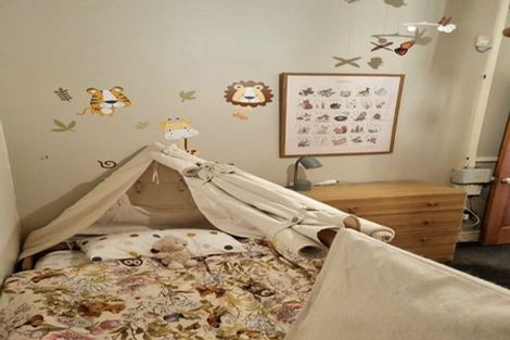 Photo of property in Endeavour Apartments, 10/125 Thorndon Quay, Pipitea, Wellington, 6011