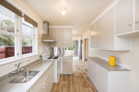 Photo of property in 27 Newbury Street, Awapuni, Palmerston North, 4412