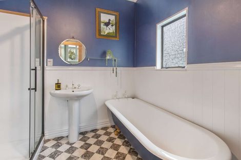 Photo of property in 1 Ngapuhi Street, Saint Johns Hill, Whanganui, 4501