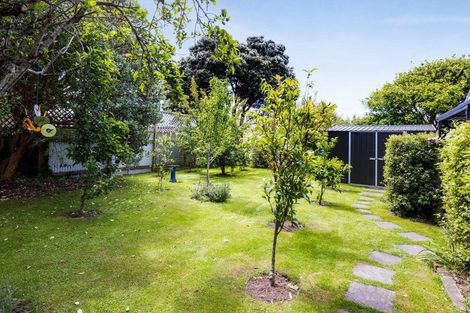 Photo of property in 13 Albion Street, Hawera, 4610